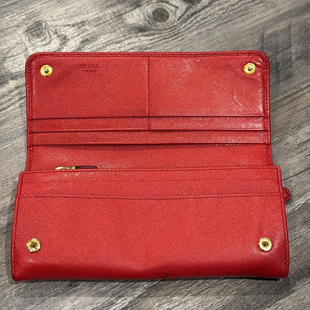 Prada Milano Red Saffiano Lux Leather Logo Flap Continental Wallet - Picture 6 of 16